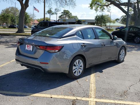 Used 2024 Nissan Sentra S image 4