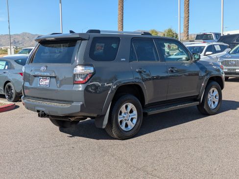 Used 2024 Toyota 4Runner SR5 image 3