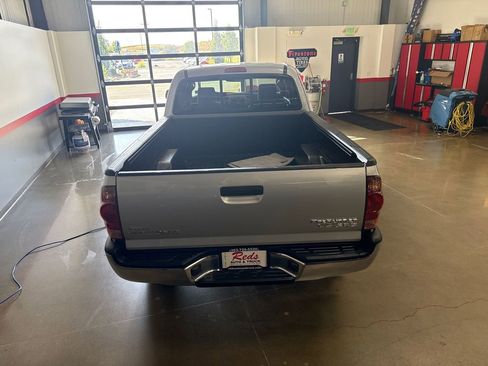 Used 2005 Toyota Tacoma PreRunner image 26