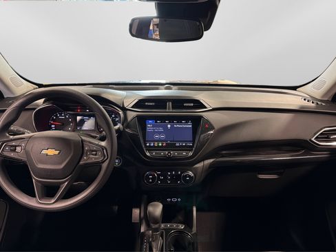 Used 2021 Chevrolet TrailBlazer LT w/ Convenience Package FWD image 21