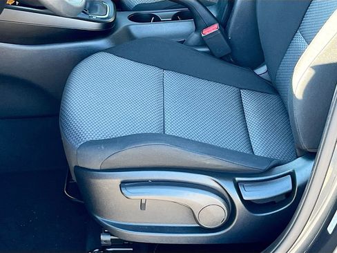 Certified 2025 Kia Soul LX w/ LX Technology Package image 17