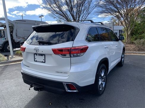 Used 2019 Toyota Highlander Limited Platinum image 8