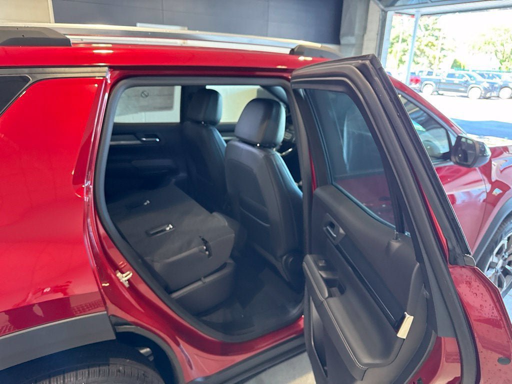 New 2027 GMC Terrain Elevation w/ Elevation Premium Package AWD/4WD image 17