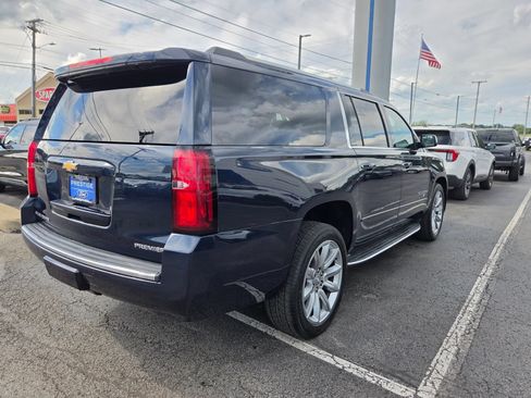 Used 2020 Chevrolet Suburban Premier AWD/4WD image 6