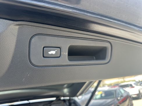 Certified 2025 Honda Passport EX-L image 11