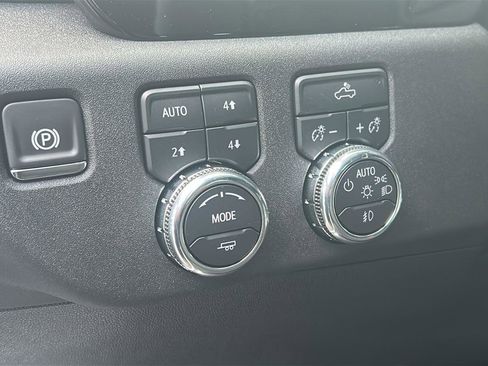 New 2025 GMC Sierra 1500 Elevation w/ Preferred Package image 17