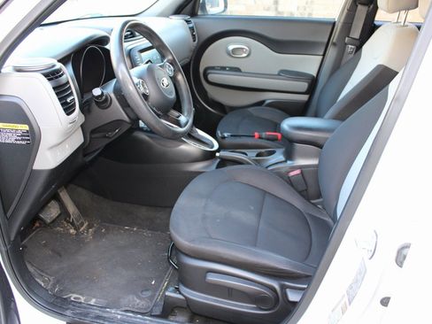 Used 2019 Kia Soul w/ Convenience Package image 15