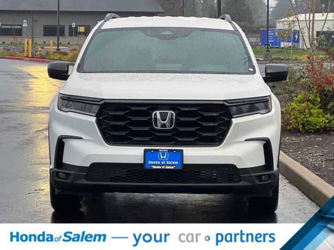 New 2025 Honda Pilot Sport image 10