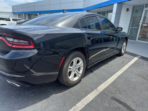 Used 2023 Dodge Charger SXT RWD image 3