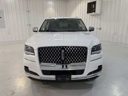 Used 2022 Lincoln Navigator L Black Label image 8