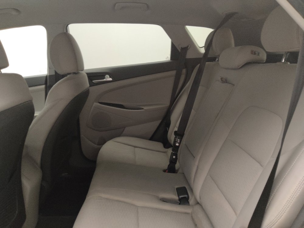 Used 2020 Hyundai Tucson Value FWD image 18