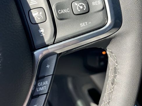 Used 2026 RAM 2500 Laramie AWD/4WD image 13