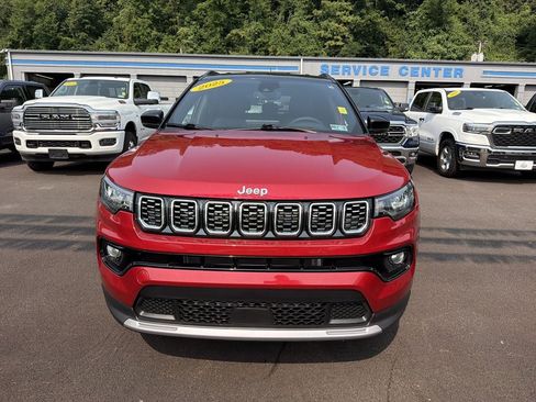 Used 2025 Jeep Compass Limited AWD/4WD image 10