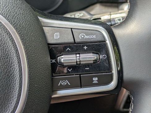 Used 2021 Kia Sorento EX w/ Panoramic Sunroof Package AWD/4WD image 17