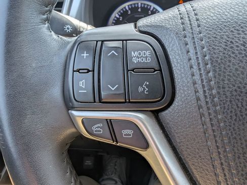 Used 2016 Toyota Highlander Limited AWD/4WD image 24