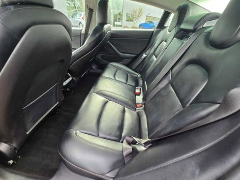 Used 2019 Tesla Model 3 Standard Range image 20