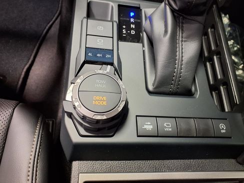 Used 2026 Toyota Tacoma Limited image 18