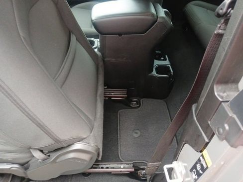 Used 2023 Jeep Wrangler Sport image 15