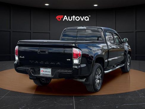 Used 2023 Toyota Tacoma Limited AWD/4WD image 5