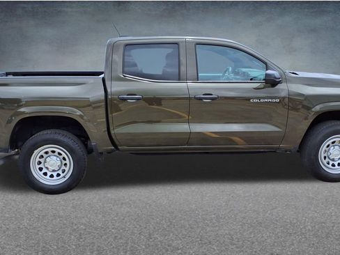 Used 2023 Chevrolet Colorado W/T RWD image 9