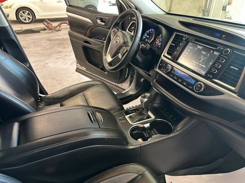 Used 2016 Toyota Highlander XLE w/ Protection Package #3 AWD/4WD image 56