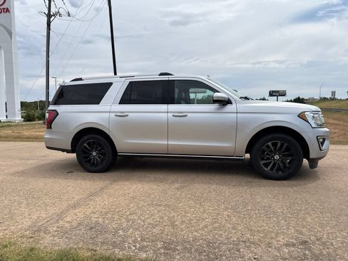 Used 2019 Ford Expedition Max Limited AWD/4WD image 17