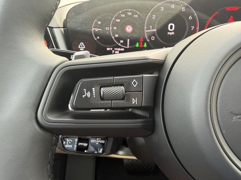 New 2026 Porsche Cayenne image 33