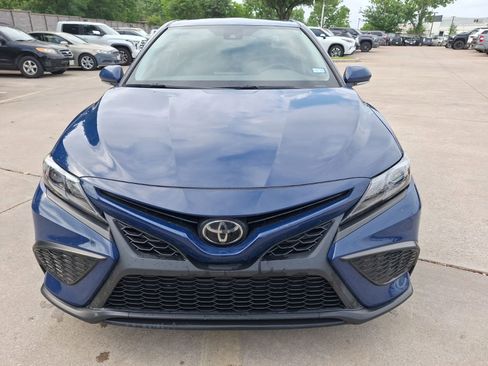 Used 2023 Toyota Camry SE image 9