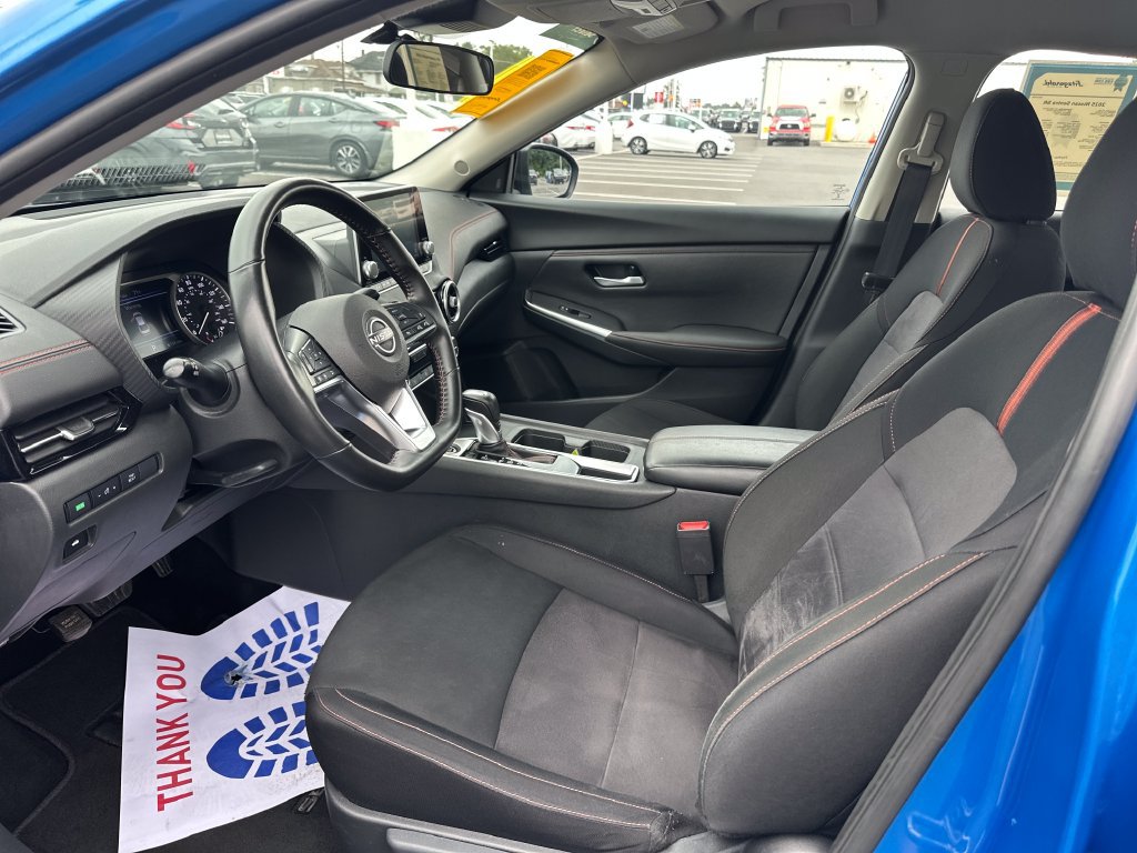 Used 2025 Nissan Sentra SR FWD image 10