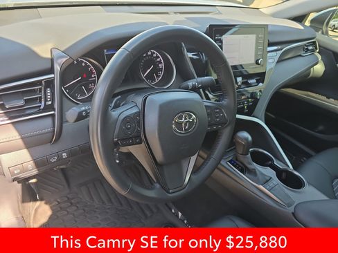 Used 2024 Toyota Camry SE image 21