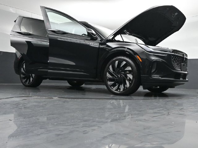 Certified 2026 Lincoln Nautilus Reserve w/ Jet Appearance Package AWD/4WD image 53