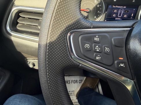 Used 2021 Chevrolet Equinox LT image 48