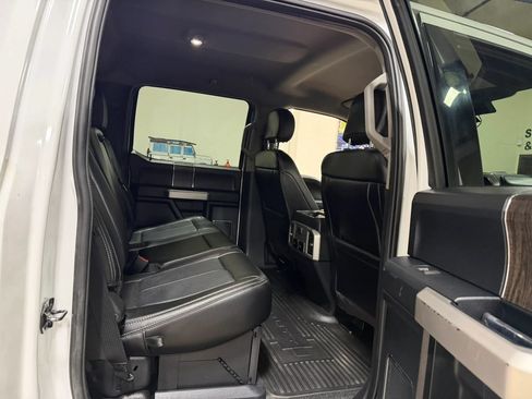Used 2020 Ford F350 4x4 Crew Cab DRW Super Duty image 36