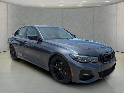 Used 2022 BMW 330i Sedan w/ M Sport Package RWD image 13