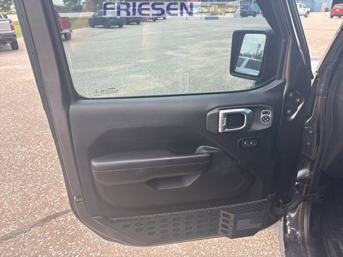 Used 2020 Jeep Gladiator Sport w/ Quick Order Package 24S image 9