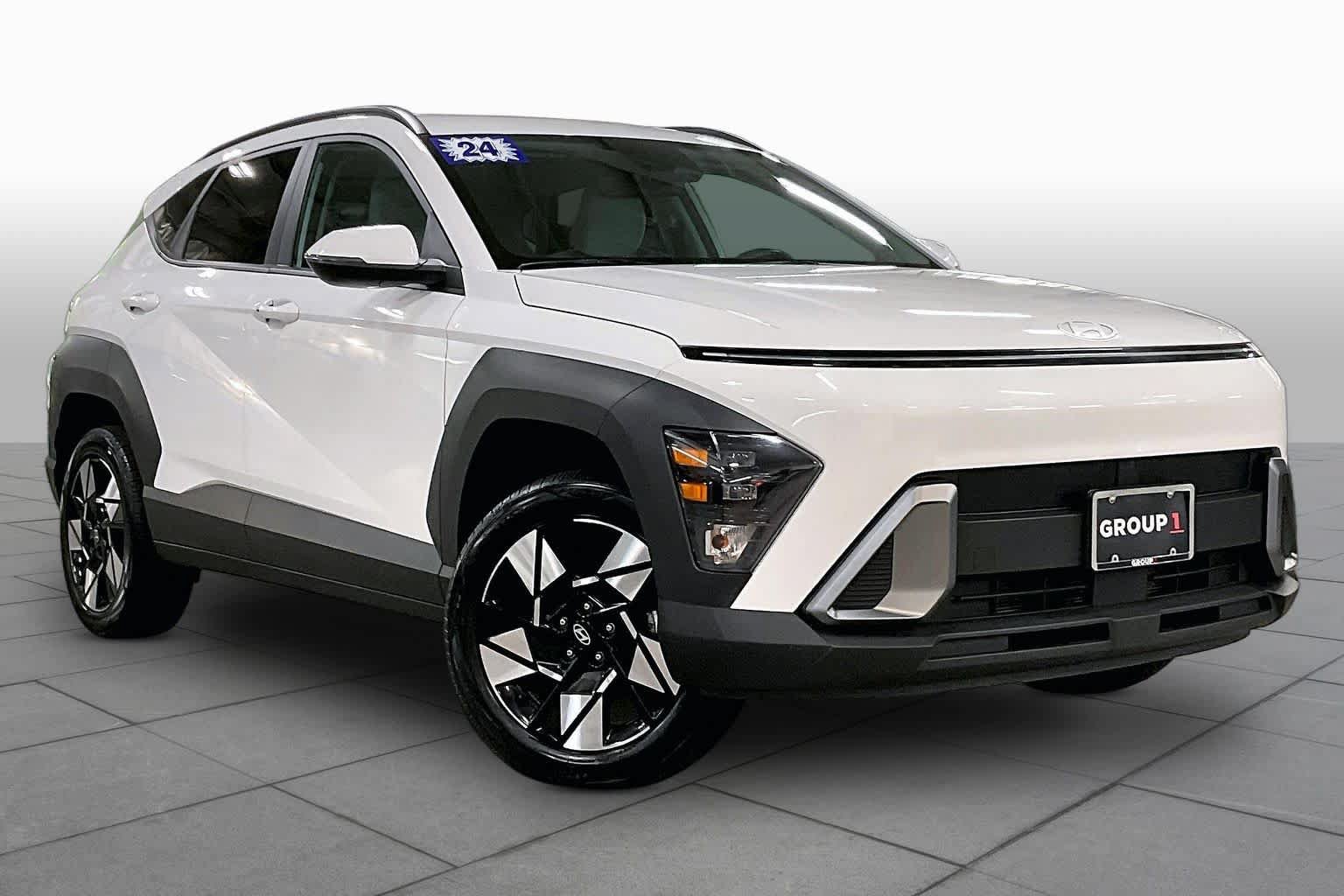 Used 2024 Hyundai Kona SEL AWD/4WD image 3