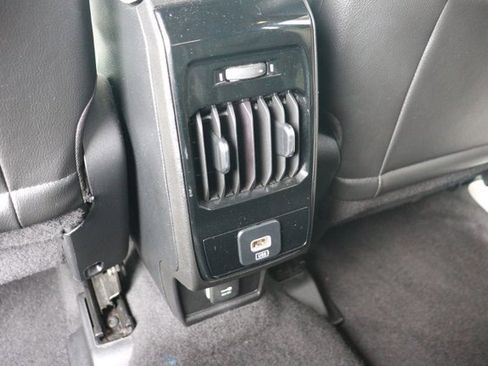 Used 2023 Jeep Compass Limited image 28