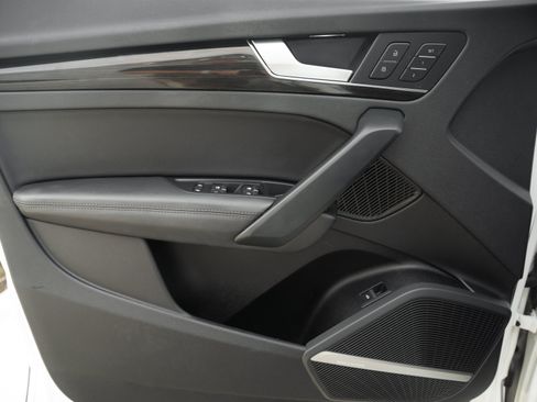 Used 2019 Audi Q5 Prestige w/ Prestige Package AWD/4WD image 18