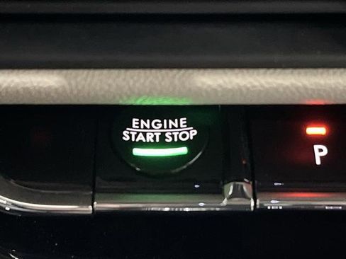 Used 2025 Lincoln Corsair Reserve w/ Towing Package image 22