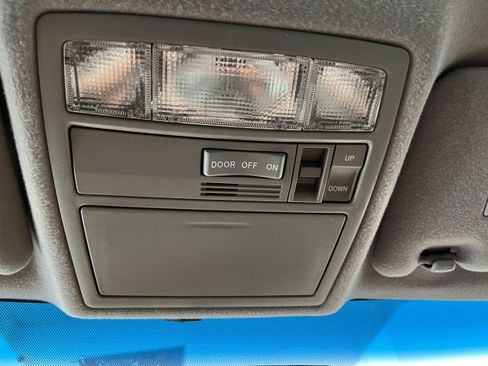 Used 2009 Toyota Camry LE image 23