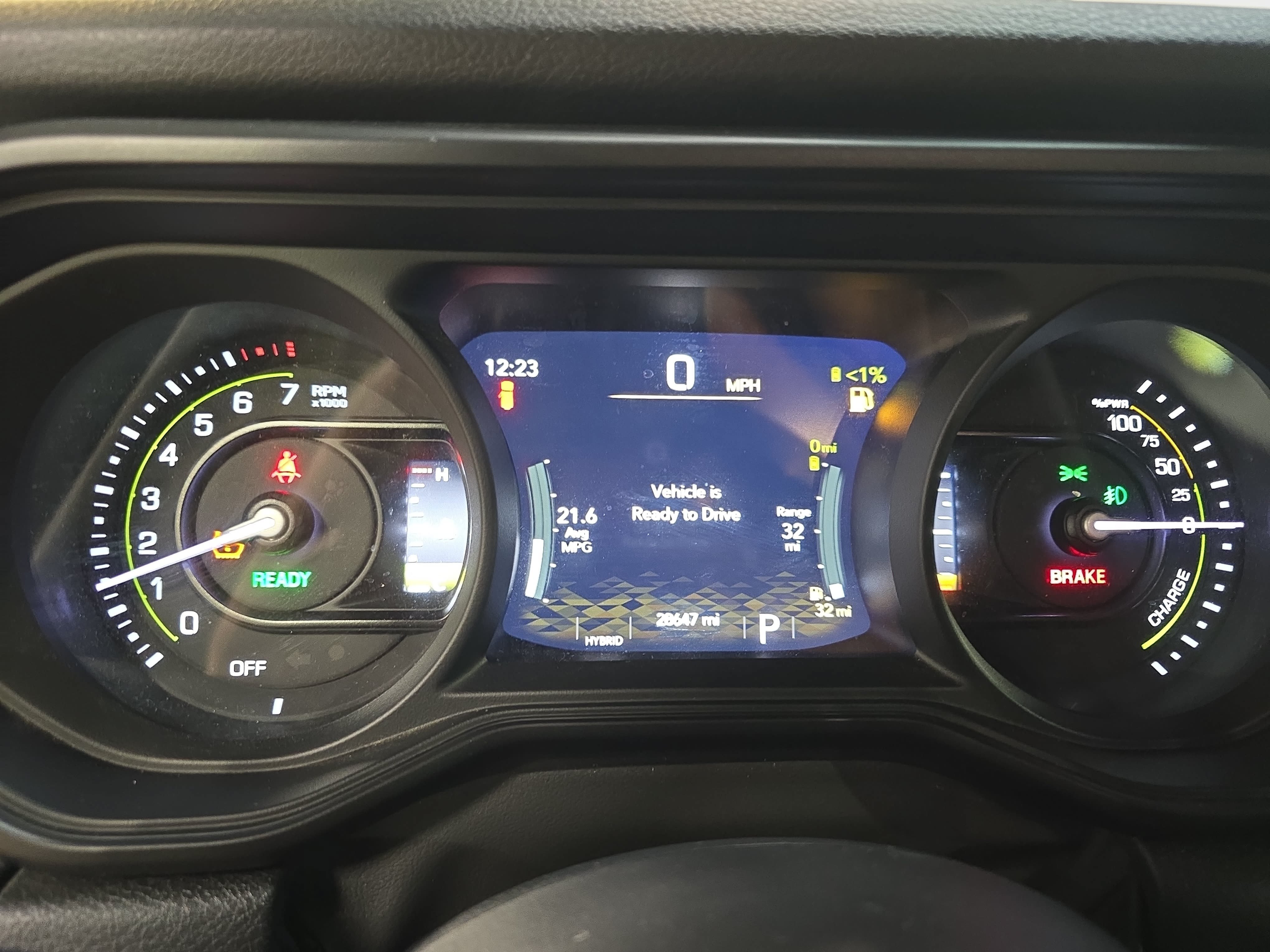 Used 2024 Jeep Wrangler Unlimited w/ Convenience Group AWD/4WD image 16