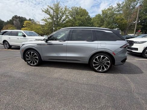 New 2025 Lincoln Nautilus Black Label image 3
