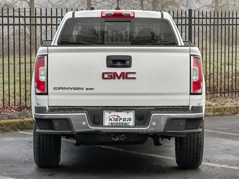 Used 2020 GMC Canyon SLE w/ Driver Alert Package image 5