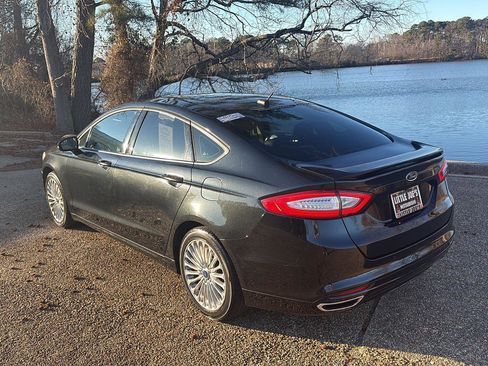 Used 2015 Ford Fusion Titanium image 9