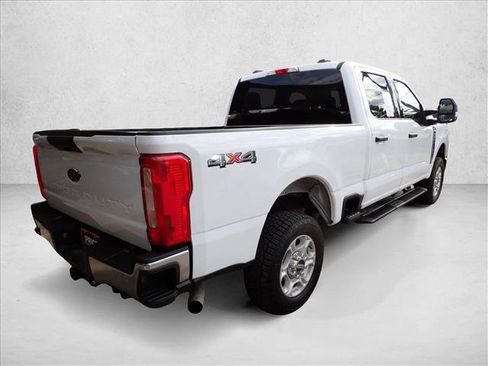 Certified 2025 Ford F250 XLT image 4