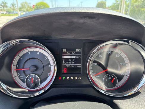 Used 2016 Dodge Grand Caravan R/T FWD image 17