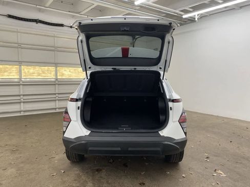 Used 2024 Hyundai Kona SEL image 29