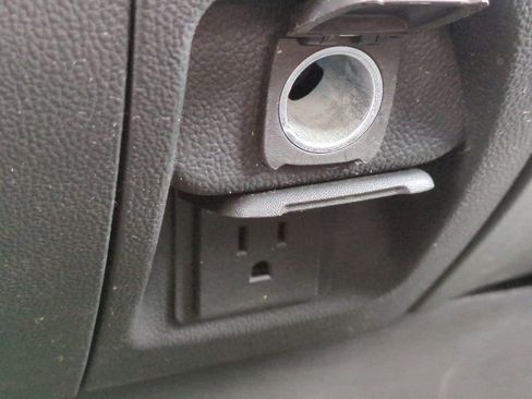 Used 2017 GMC Sierra 1500 SLE image 28