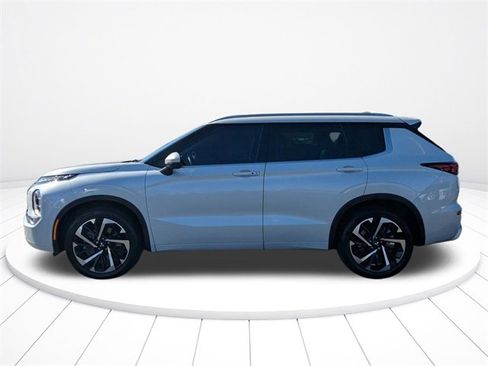 Used 2022 Mitsubishi Outlander SEL image 6
