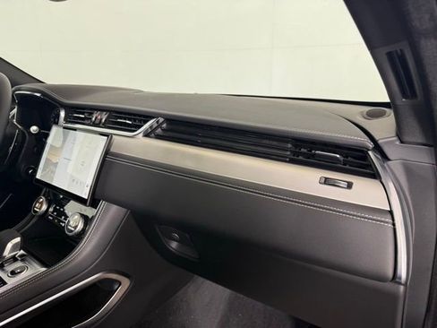 Used 2025 Jaguar F-PACE R-Dynamic S image 40